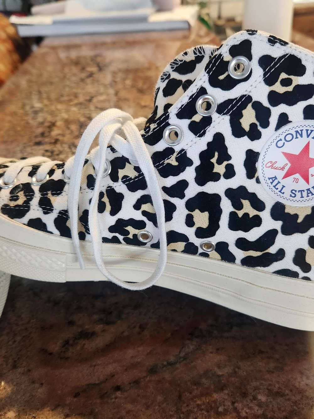 Converse Chuck Taylor All Star Mens 10.5 High Top Sneakers - Leopard NEW!